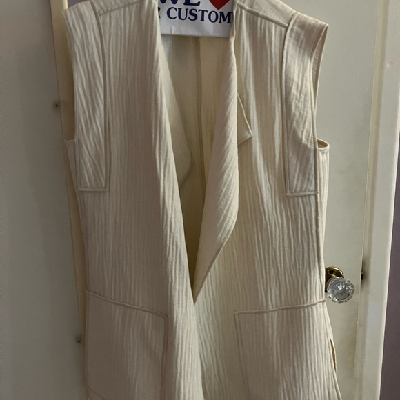 Worth Tops - Moving sale 🚚 Worth vest